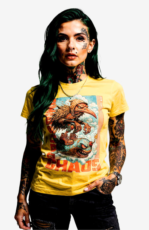 Dropping Chaos | T-Shirt | Skater Shirt Gelb Shirt Dropping_Chaos_-_Skater_Shirt_-streetwear-tshirt-gelb-Front.-Modell-Women-01