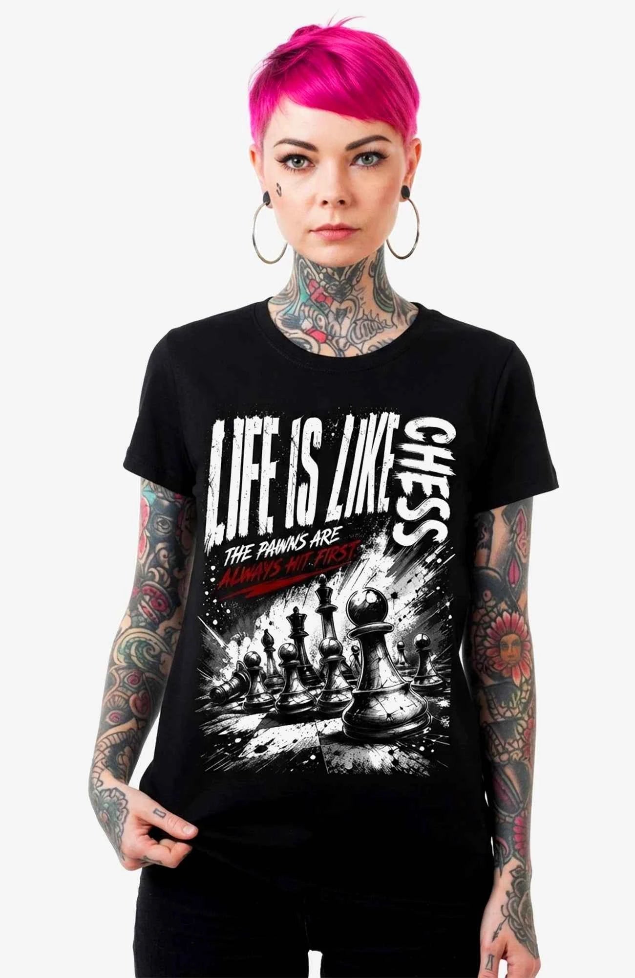 Life is like Chess | T-Shirt | schwarz | Skater T-Shirt Shirt LifelikeChess-EnrolDesign-streetwear-skater-T-Shirt-white-Front-EnrolShop-Women01