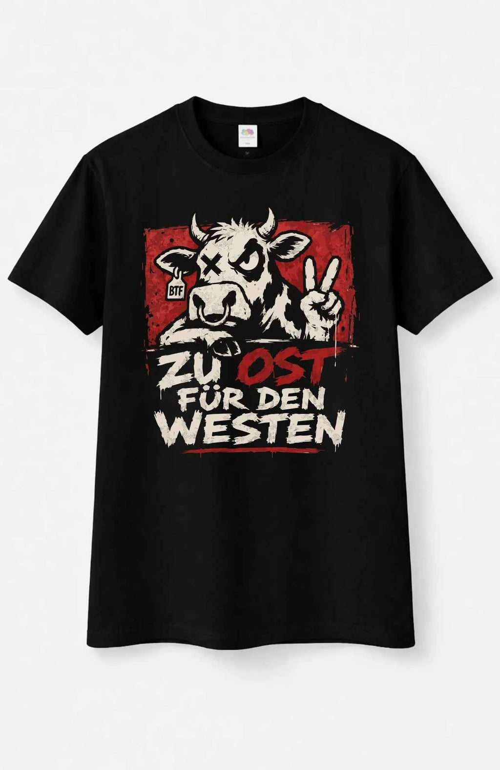 Zu Ost für den Westen – T-Shirt – Schwarzes Streetwear Shirt Shirt LocalShirt-ZuOstfuerdenWesten-Art-streetwear-Black-Front-EnrolDesign-EnrolShop.-01