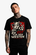 Zu Ost für den Westen – T-Shirt – Schwarzes Streetwear Shirt Shirt LocalShirt-ZuOstfuerdenWesten-Mann-Art-streetwear-Black-Front-EnrolDesign-EnrolShop.-02