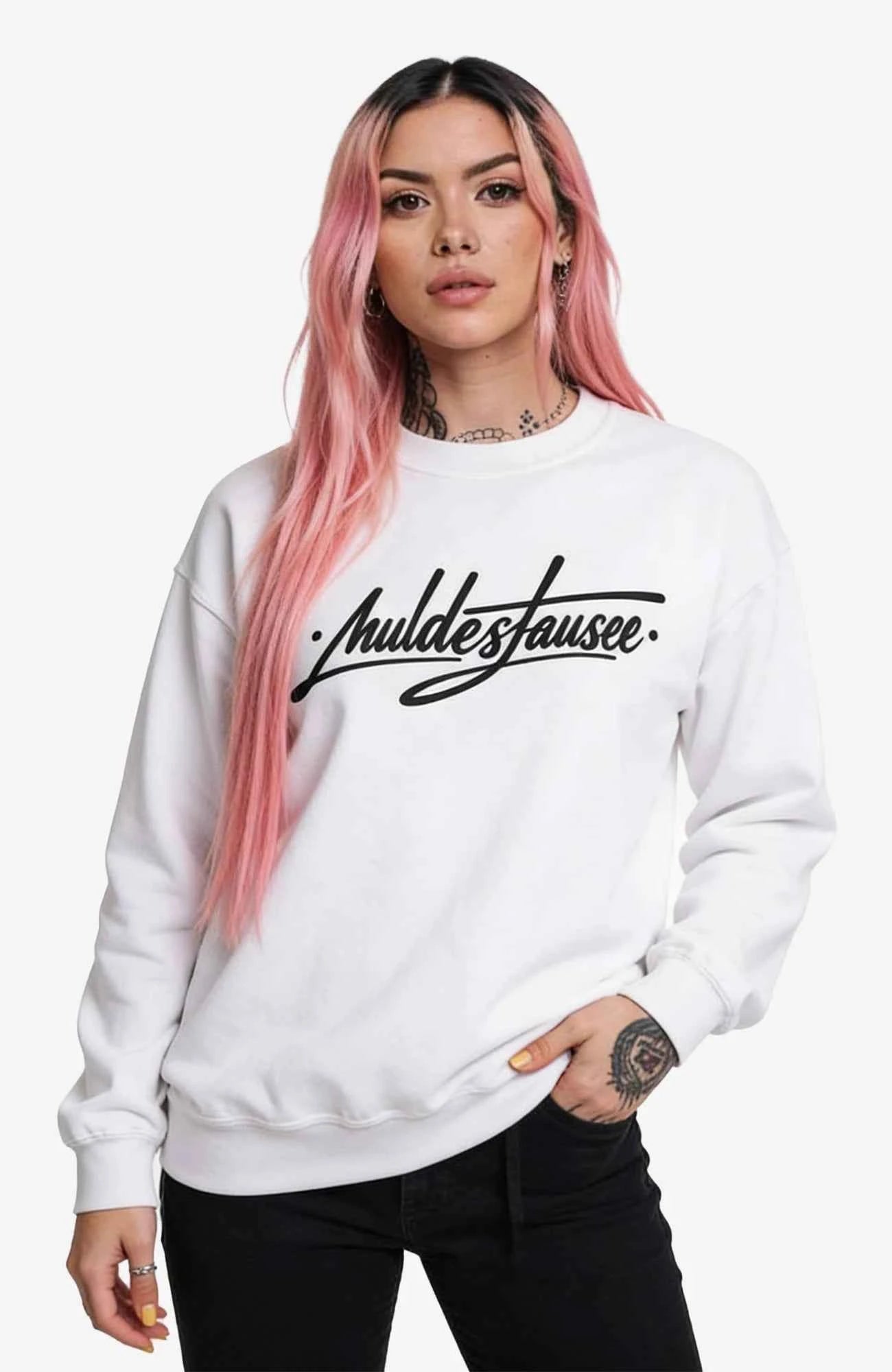 Muldestausee Sweatshirt Weiss Sweatshirt Muldestausee-SkaterSweatshirt-streetwear-Sweatshirt-Women-white-Front-EnrolDesign-EnrolShop-Model01