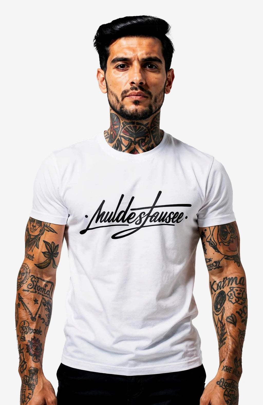 Muldestausee |T-Shirt | Weiss | Streetwear Shirt Shirt Muldestausee_-_Skater_Shirt_-streetwear-tshirt-white-Front_-_EnrolDesign_-_EnrolShop_-_Modell_Mann