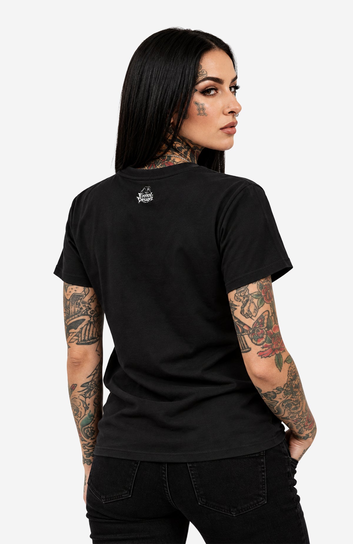Never Enough | T-Shirt Damen | Schwarz Shirt NeverEnough-EnrolDesign-streetwear-skater-T-Shirt-black-Back-EnrolShop-Frau04