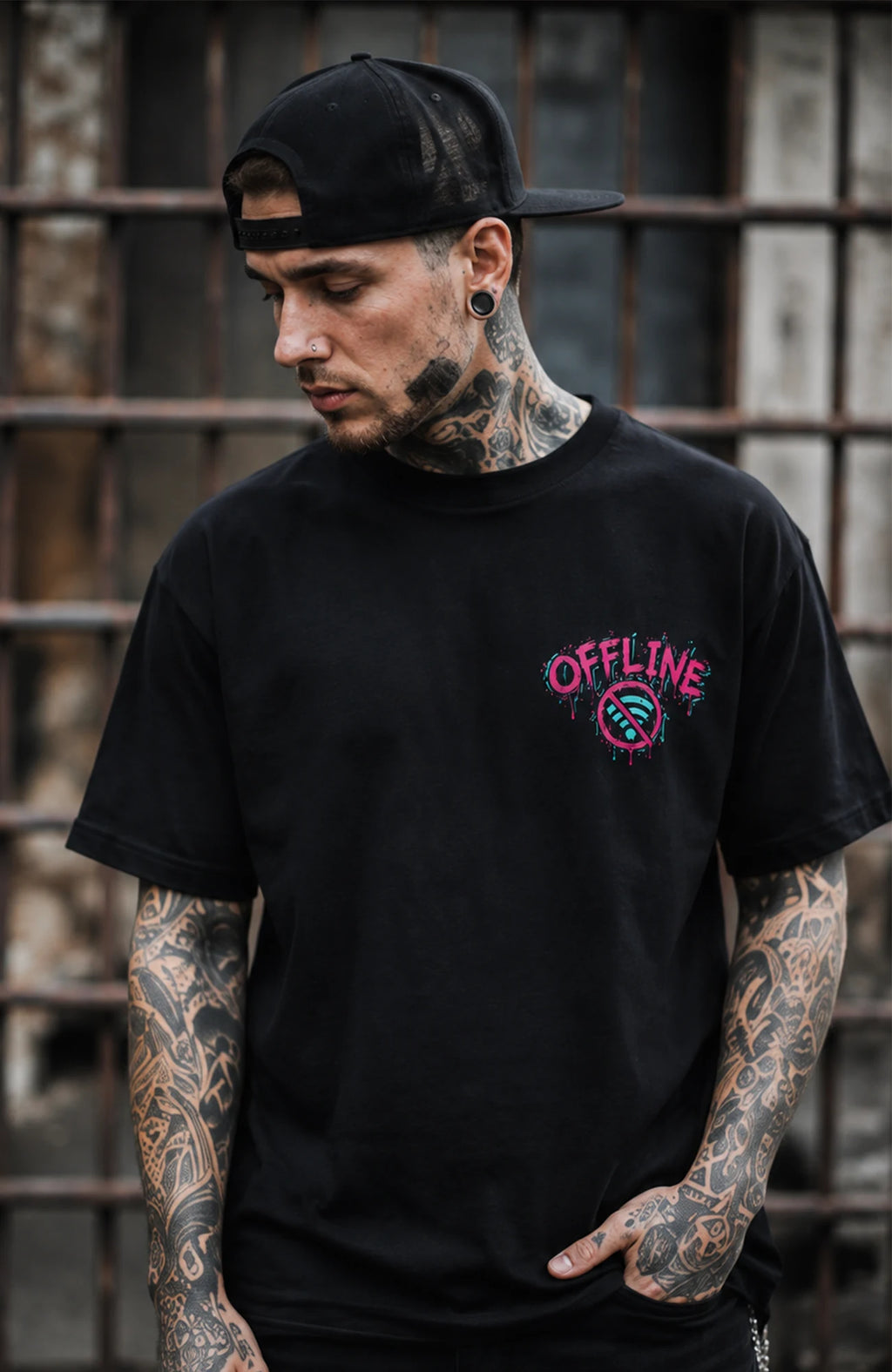 OFFLINE IST LUXUS | T-Shirt | Schwarz Shirt OfflineistLuxus-SkaterShirt-streetwear-tshirt-Black-Backprint-Frontprint-EnrolDesign-EnrolShop-Mann01