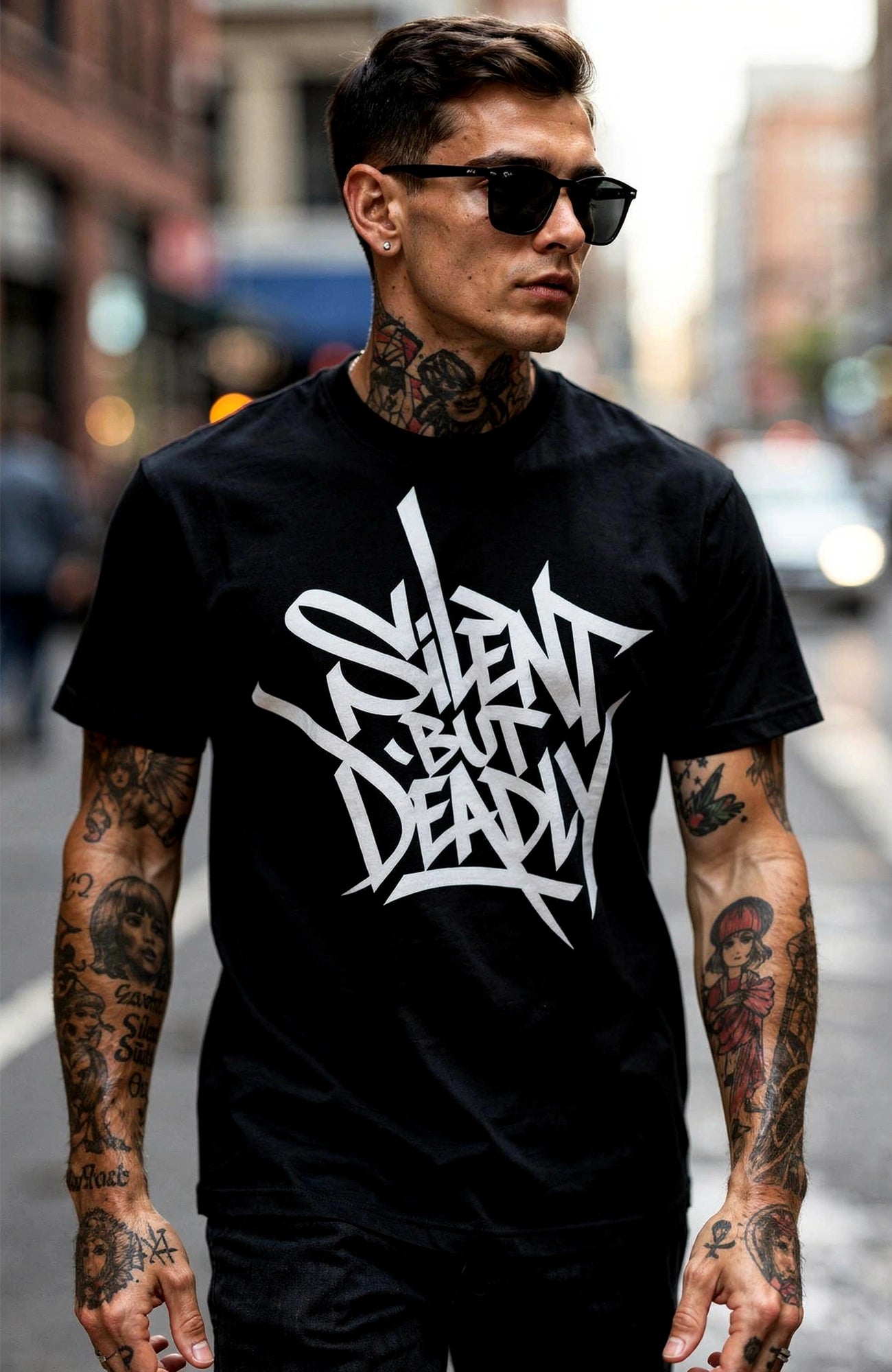 Silent But Deadly T-Shirt – Streetwear Shirt Schwarz Shirt Silent_but_Deadly-_EnrolDesign_-streetwear-tshirt-black-Front_-_Mann_02