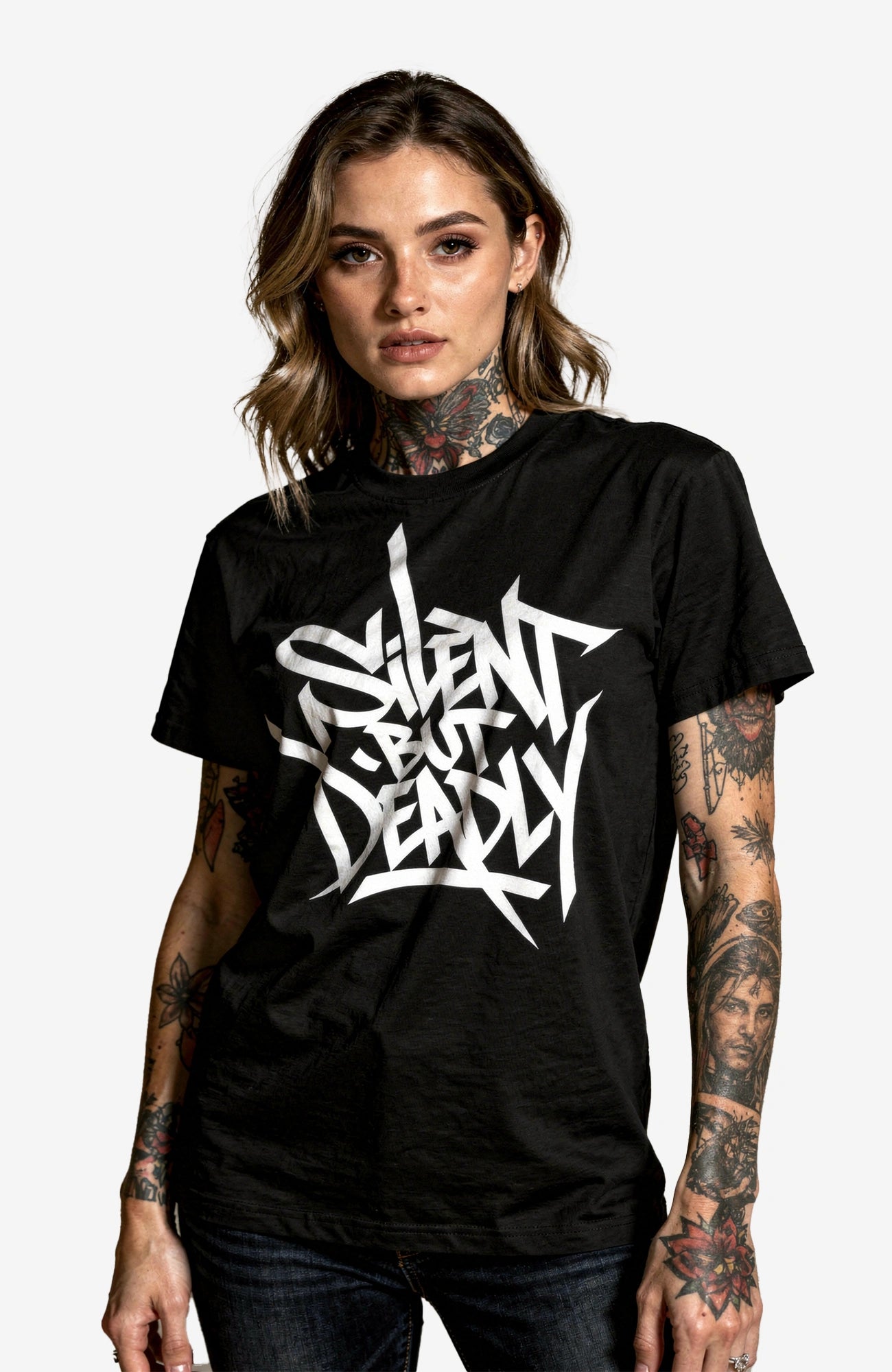 Silent But Deadly T-Shirt – Streetwear Shirt Schwarz Shirt SilentbutDeadly-EnrolDesign-streetwear-tshirt-schwarz-Frontmodel01