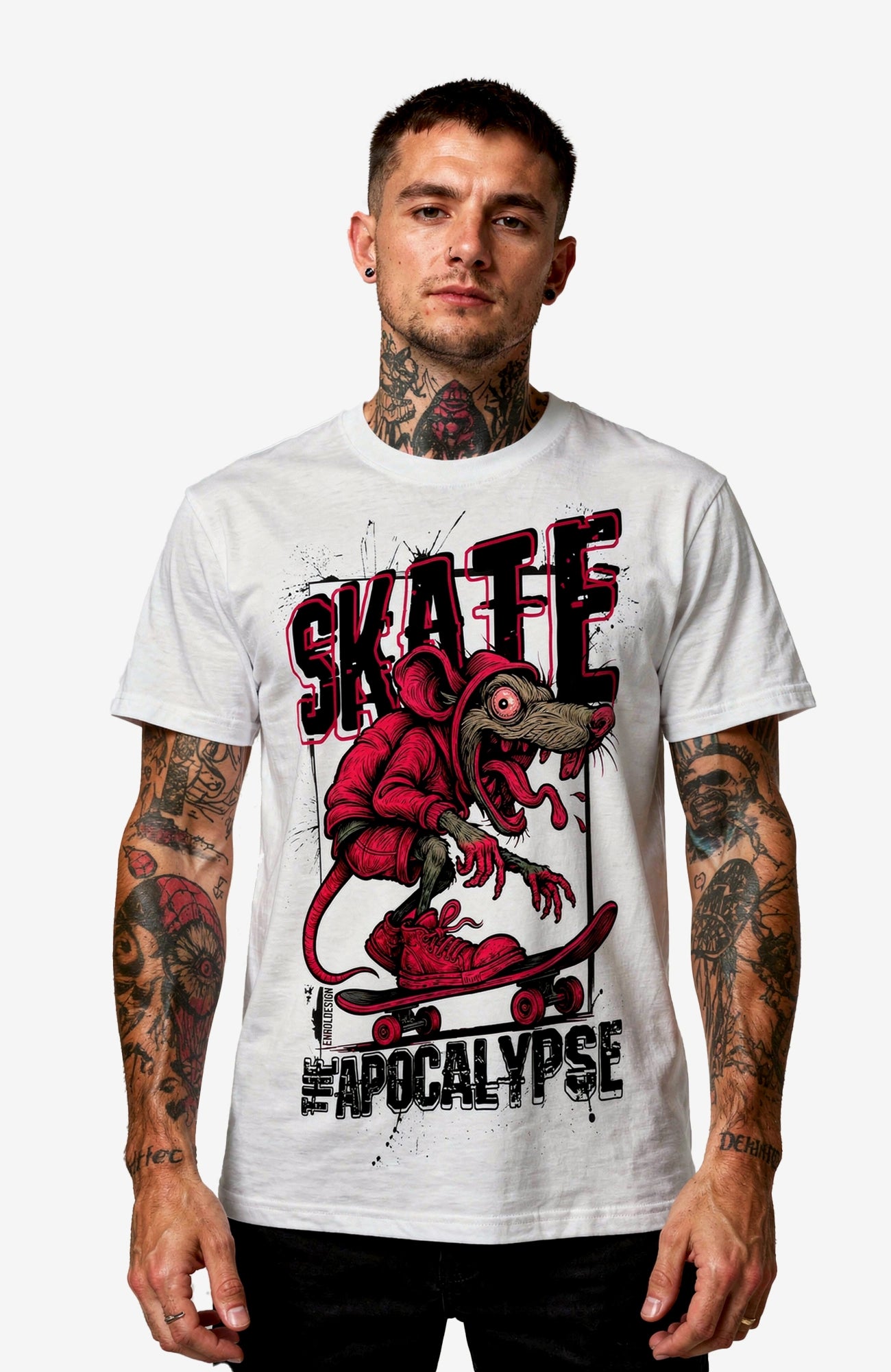 Skate the Apocalypse T-Shirt – Skater Shirt Weiß Shirt Skate-the-Apocalypse-streetwear-SkaterShirt-white-Mann-Model-01