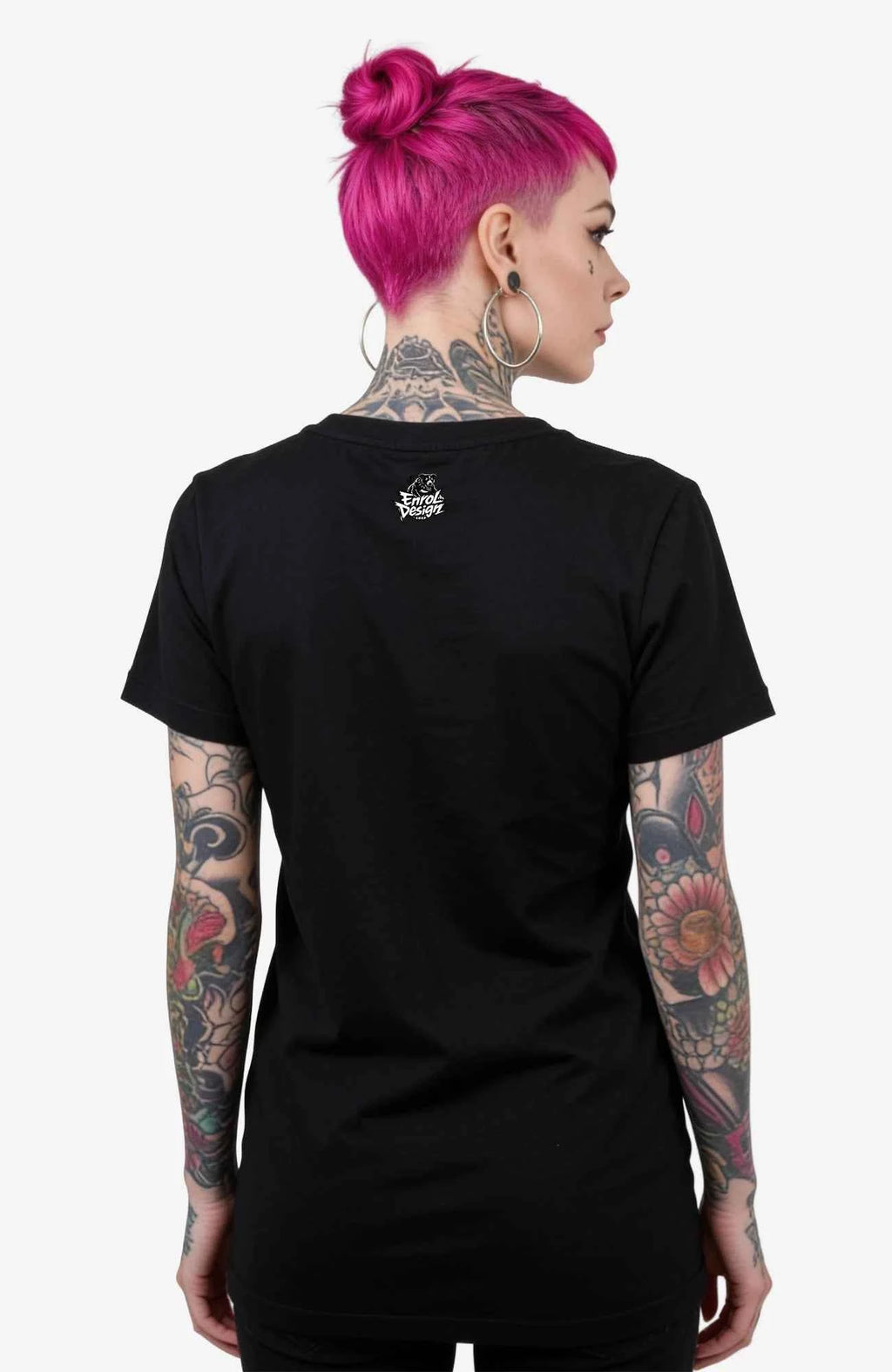 Stay Wild | T-Shirt | schwarz | Skater T-Shirt Shirt StayWild-SkaterShirt-streetwear-tshirt-Einhorn-Black-EnrolShop-EnrolDesign-Back.-Women01webp