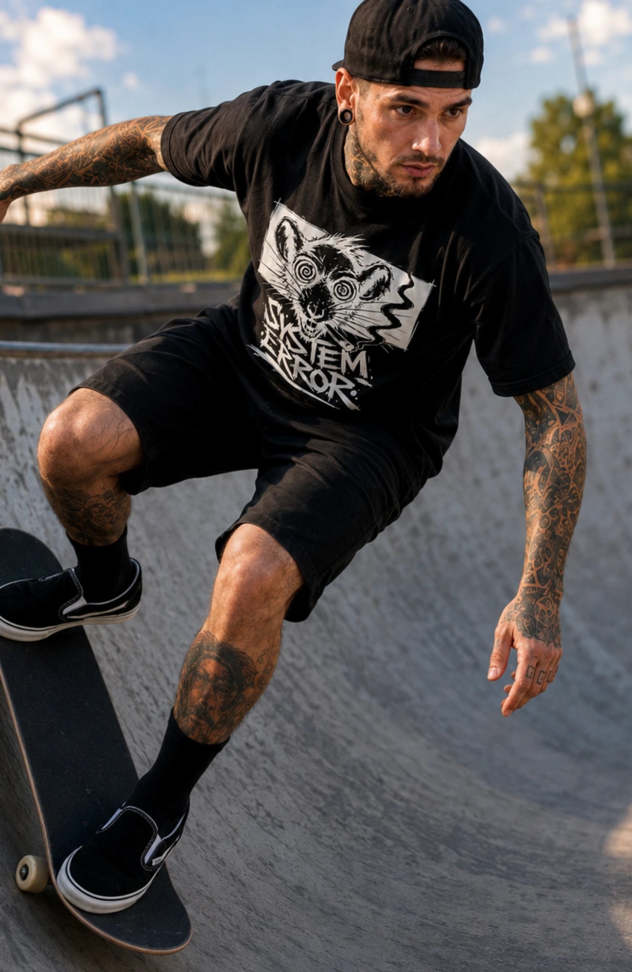 System Error | T-Shirt | Herren | Black Edition Shirt SystemError-EnrolDesign-streetwear-skater-T-Shirt-Black-Front-EnrolShop-Mann03-Skatershirt