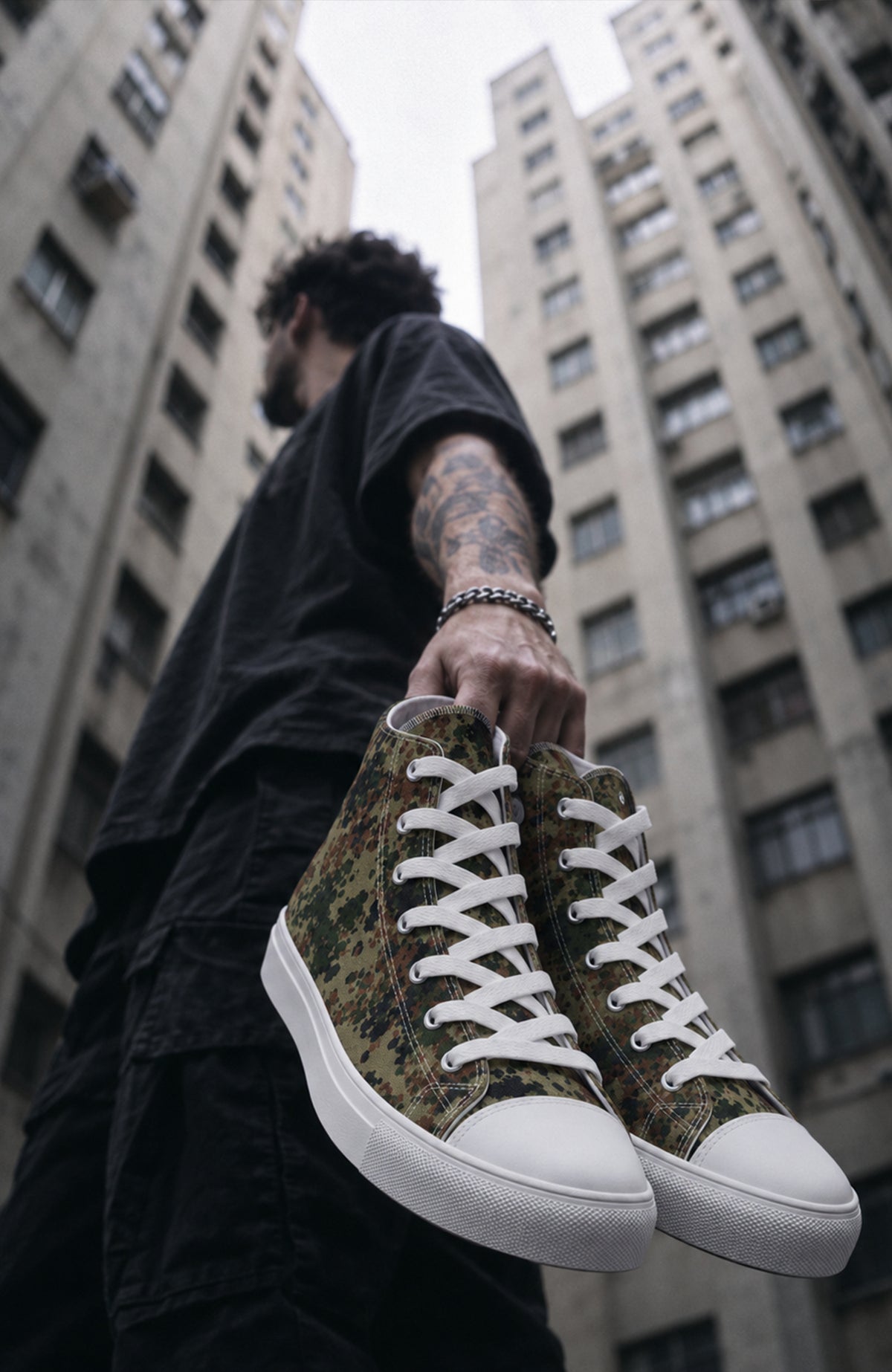 Flecktarn High Tops | Damen Sneaker high-top-sneaker-flecktarn-camouflage-enroldesign-enrolshop-werbung-06